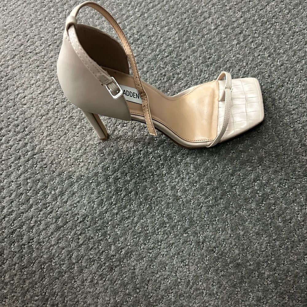 heeled sandal - Picture 4 of 4